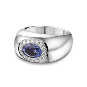 Wit gouden ring met blauwe saffier en diamanten