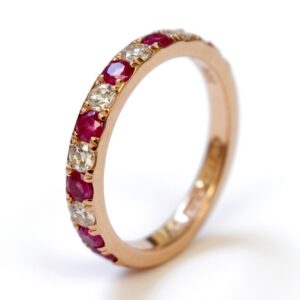 Rosé gouden ring - robijnen en diamanten