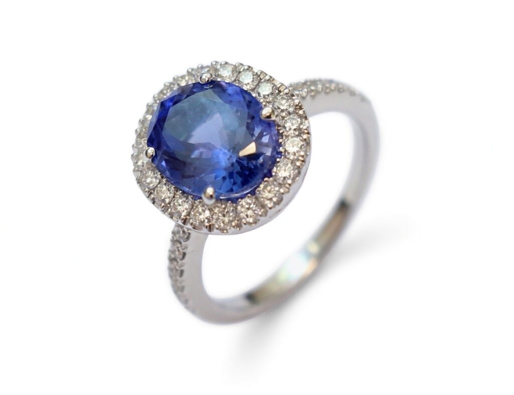 wit gouden ring - tanzaniet en diamanten