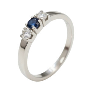 wit gouden ring -blauwe saffier en diamanten