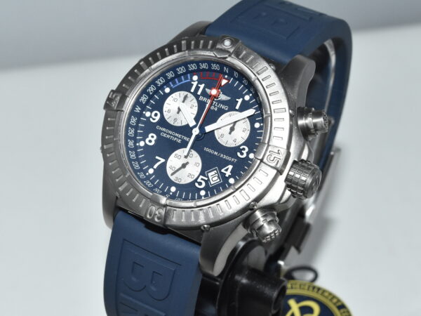 Breitling Chrono Avenger 44 M1