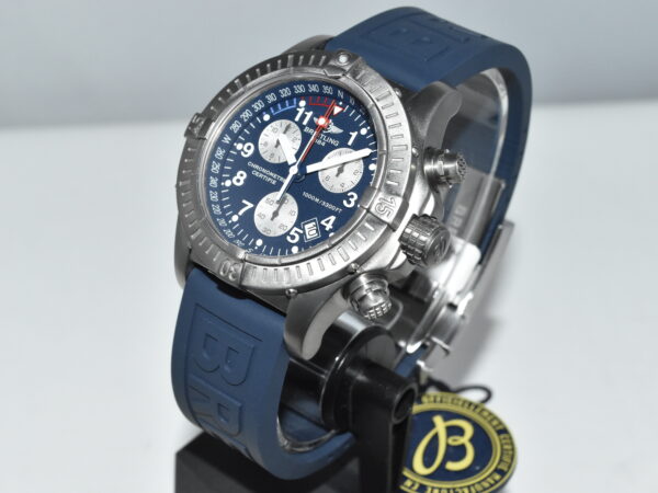 Breitling Chrono Avenger 44 M1