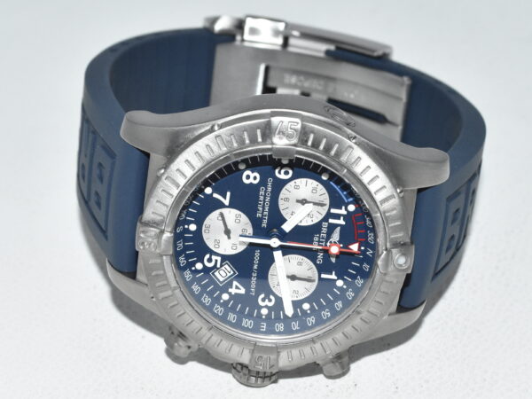 Breitling Chrono Avenger 44 M1