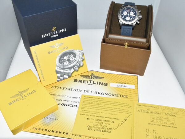 Breitling Chrono Avenger 44 M1