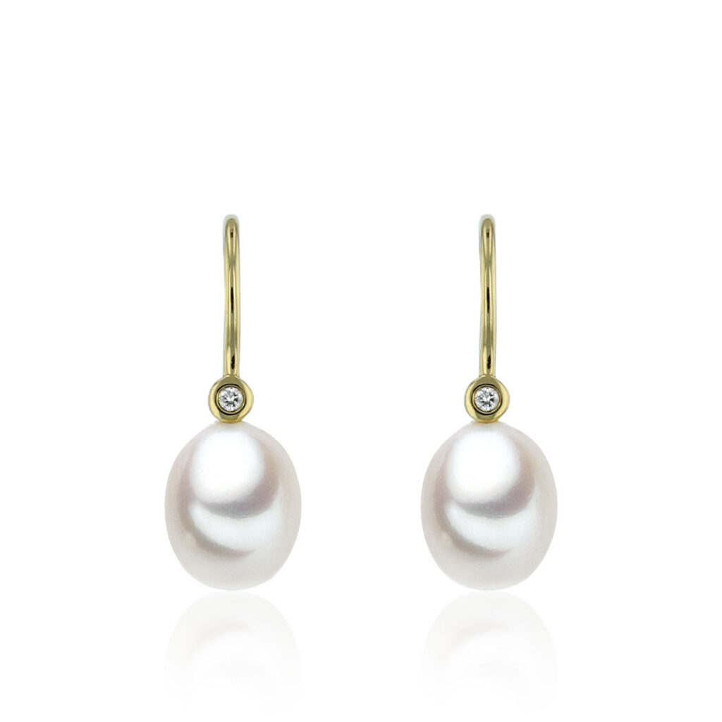 Geel gouden parel oorhangers met diamanten