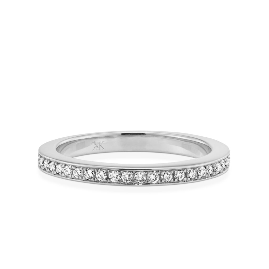 Wit gouden ring met diamanten