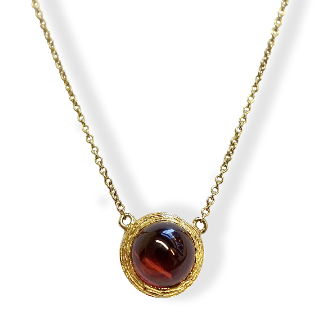 Geel gouden collier met granaat