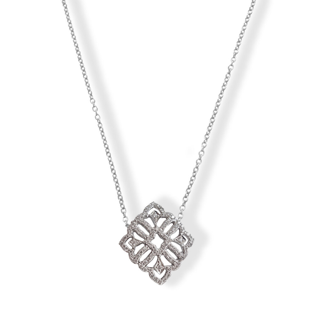 Wit gouden collier met diamanten hanger