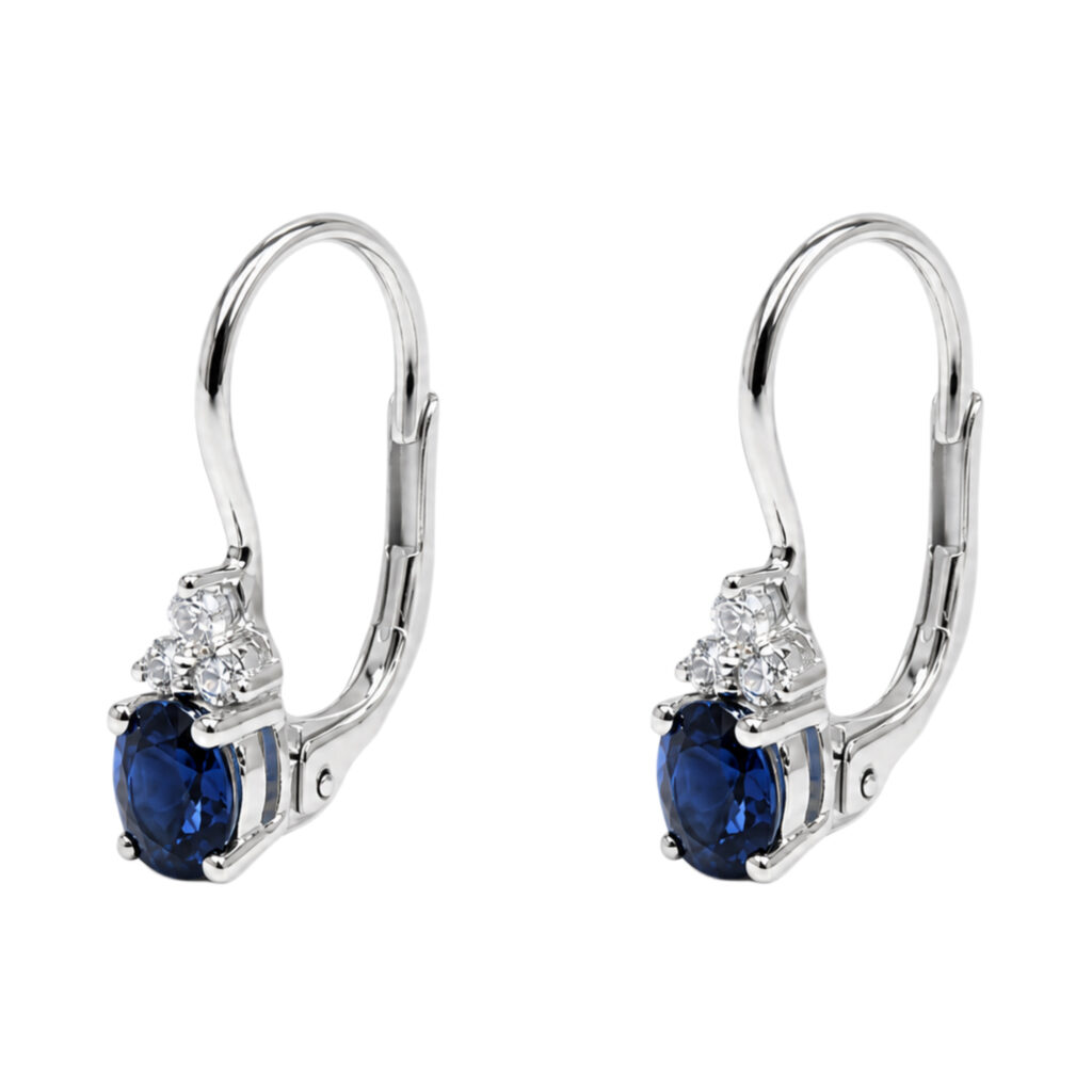 wit gouden oorhangers met diamanten en saffier