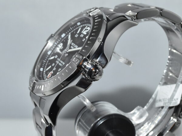 breitling colt quartz 44